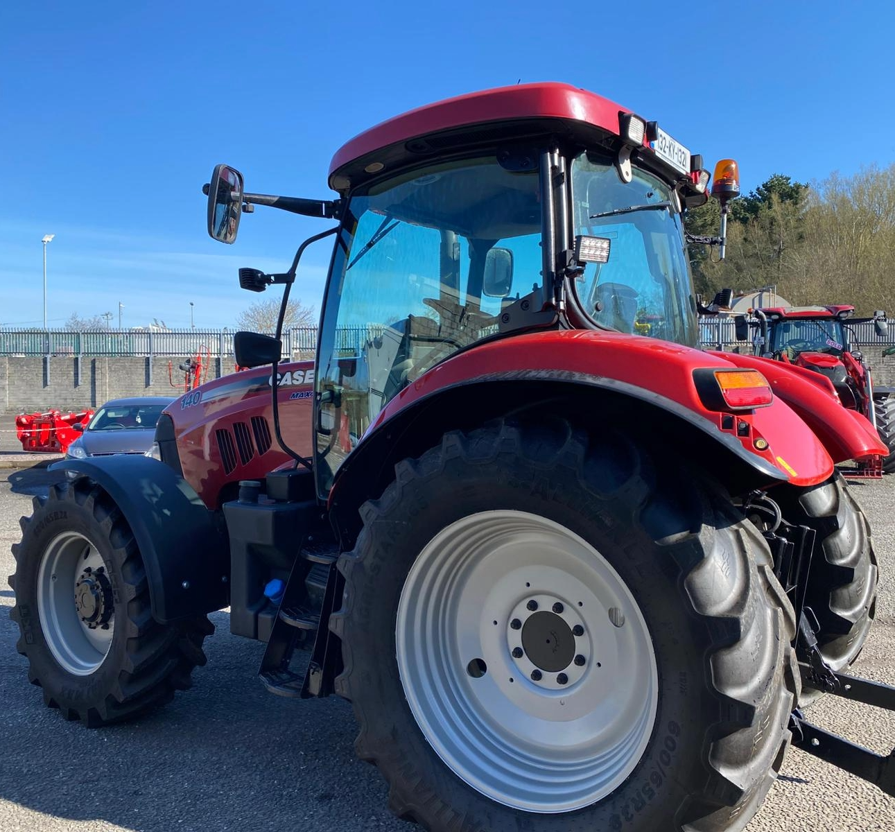 2013 Case IH Maxxum 140 - Image 2