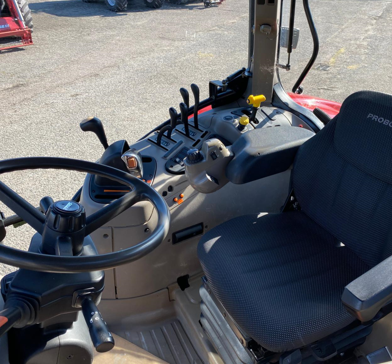 2013 Case IH Maxxum 140 - Image 3